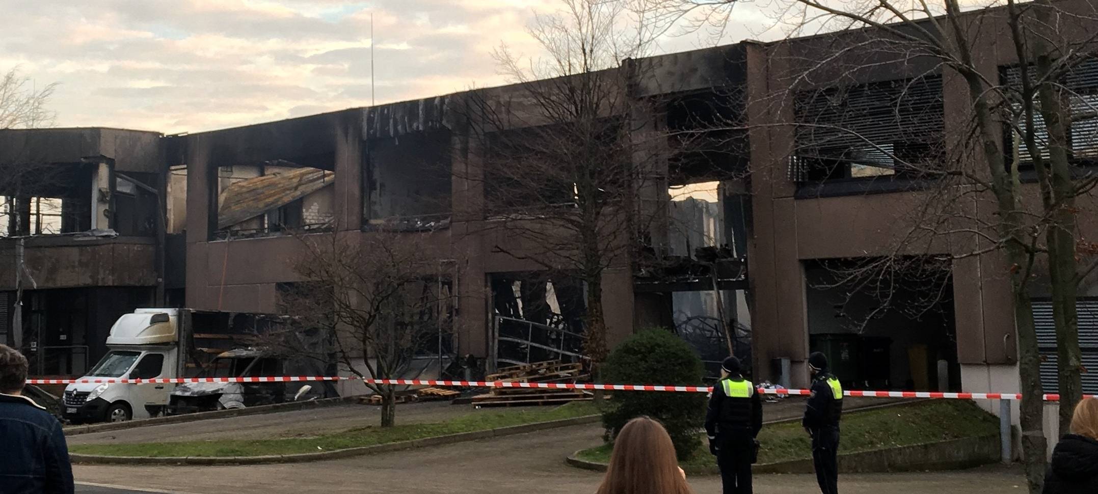 Feuer in Heerdt: Großeinsatz für die Feuerwehr