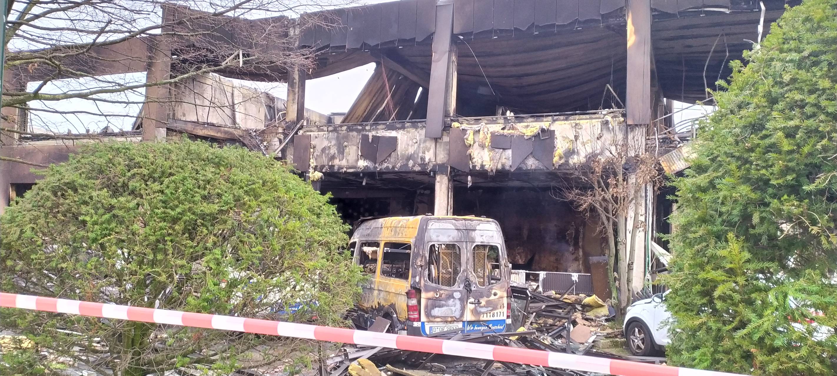 Feuer in Heerdt: Großeinsatz für die Feuerwehr