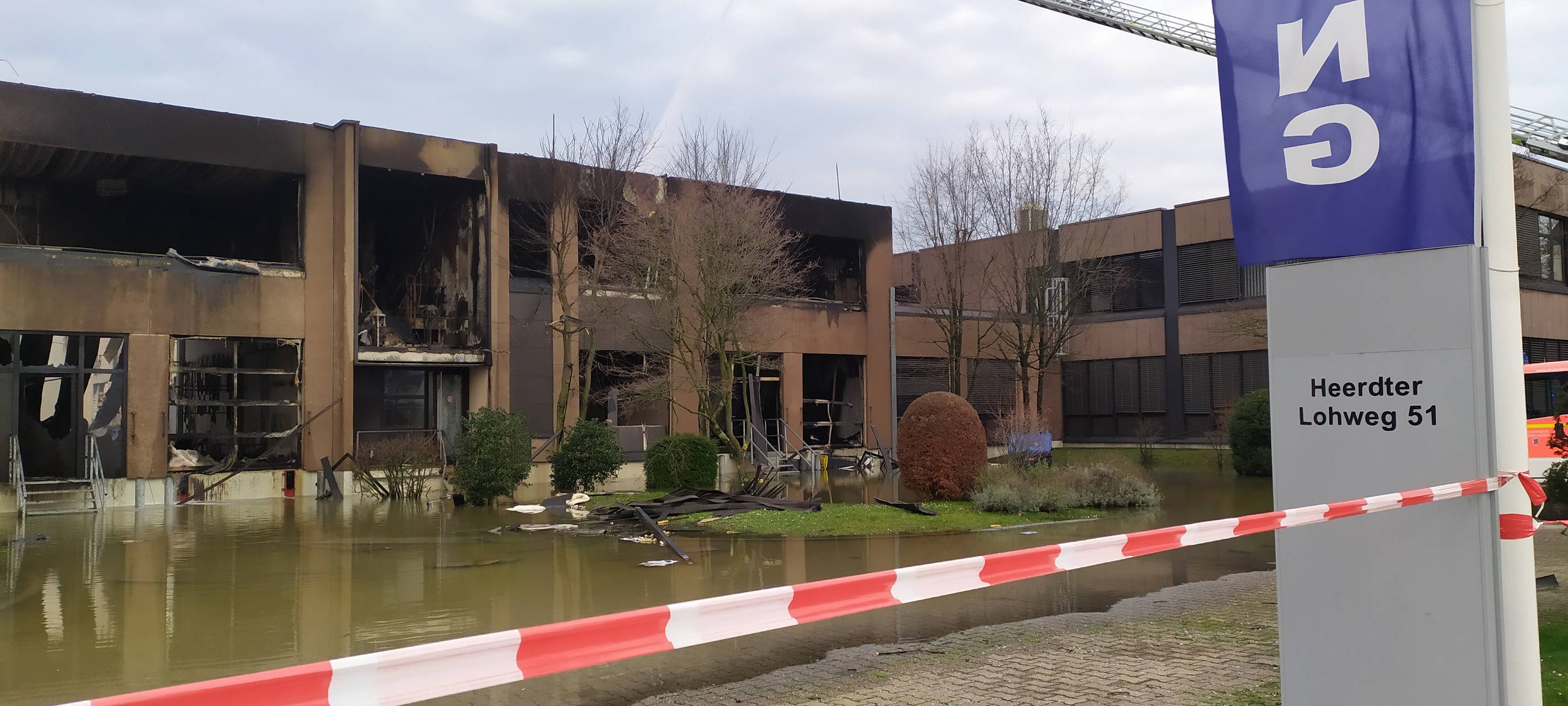 Feuer in Heerdt: Großeinsatz für die Feuerwehr