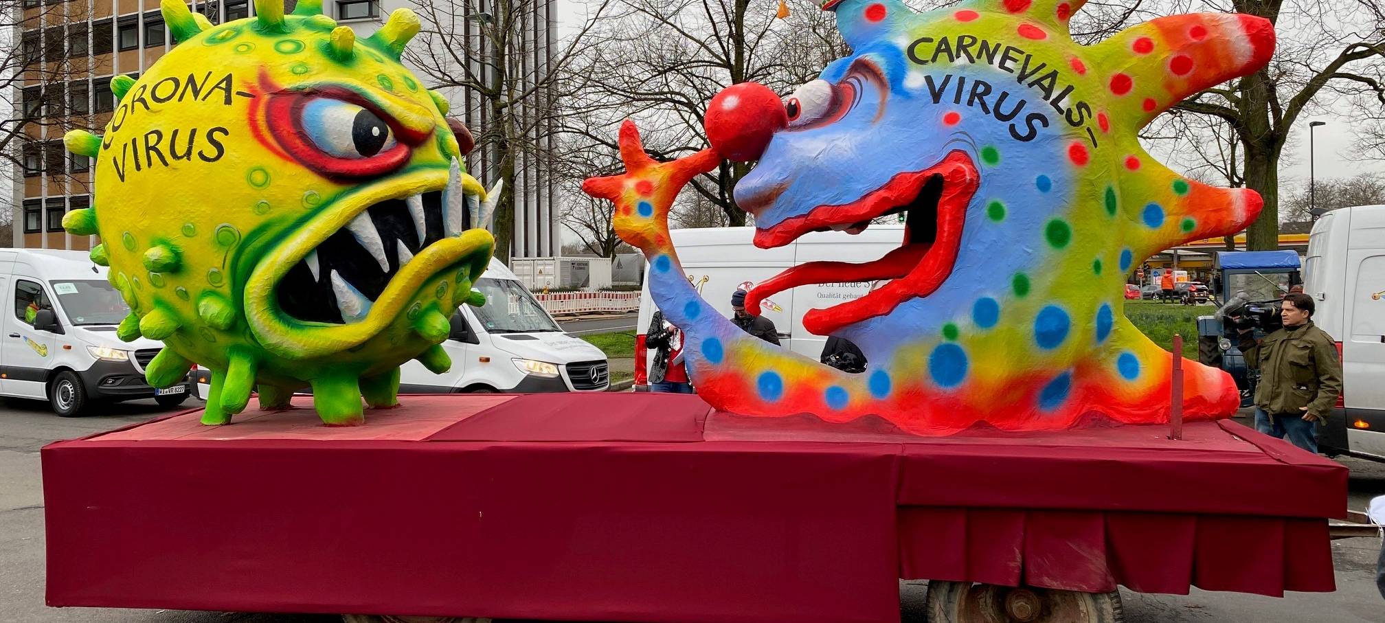 In Düsseldorf sind heute acht Mottowagen unterwegs