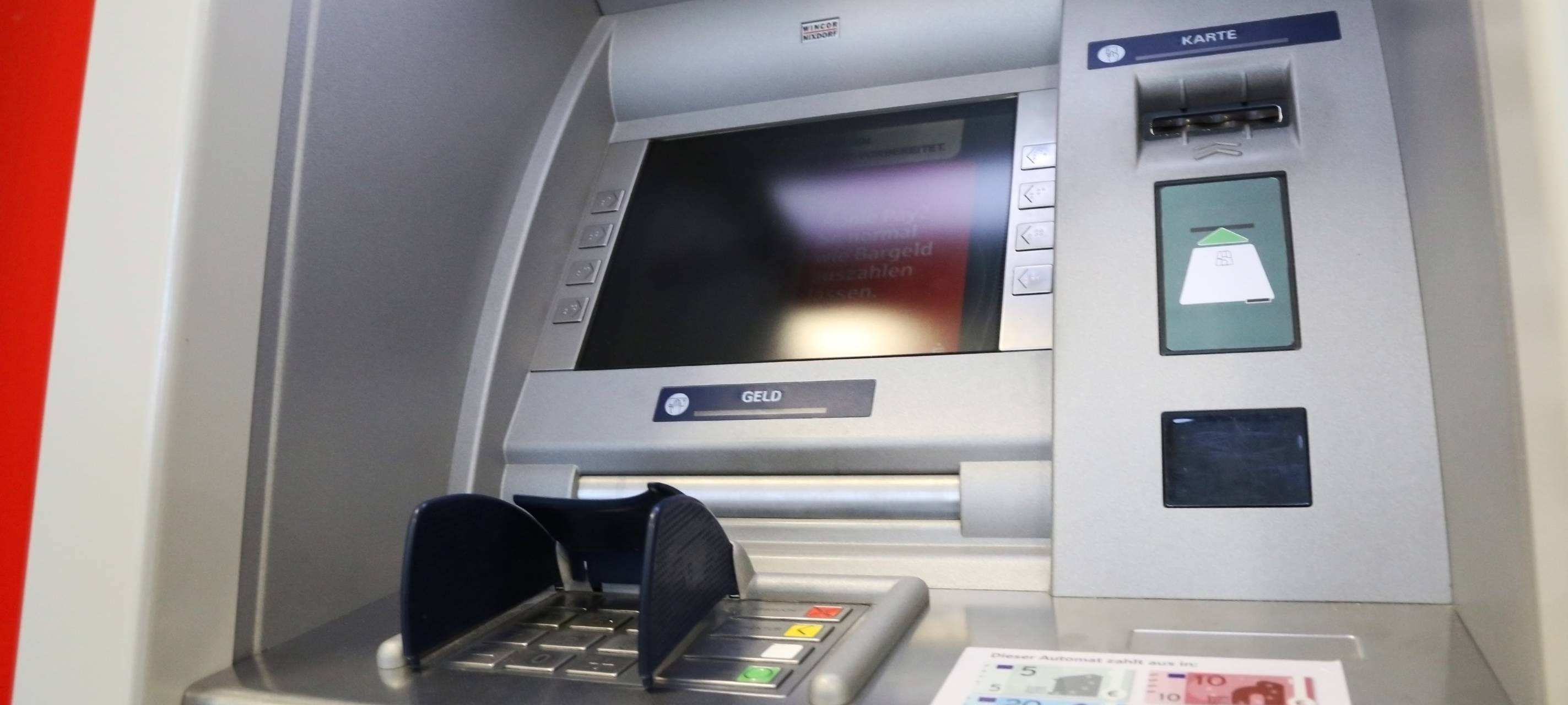 Düsseldorf: Geldautomaten-Sprengung gescheitert