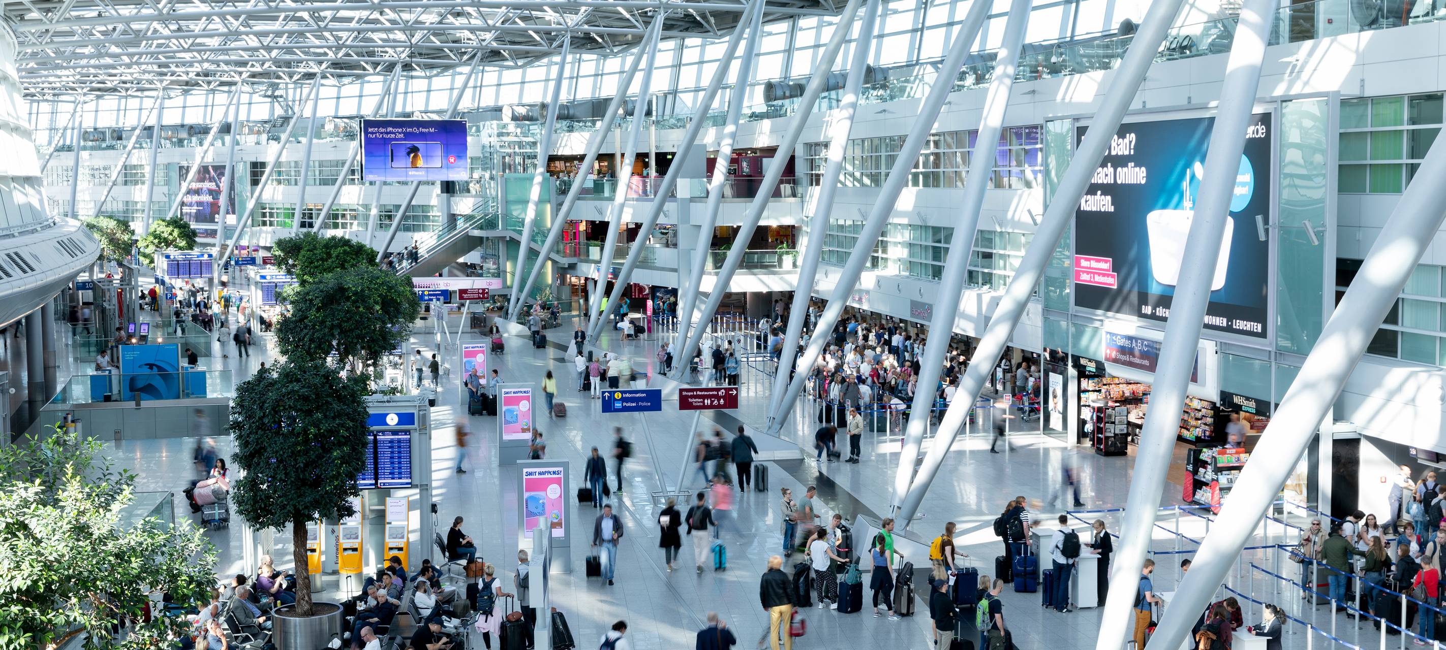 Abflughalle des Düsseldorfer Flughafens