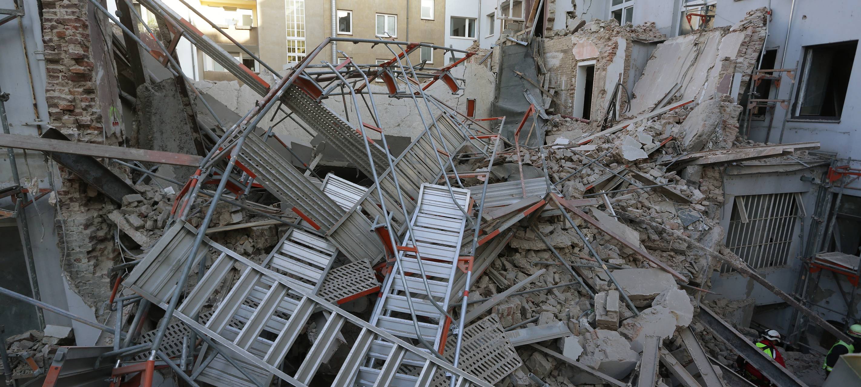 Gebäudeeinsturz Düsseldorf: zwei tote Arbeiter gefunden