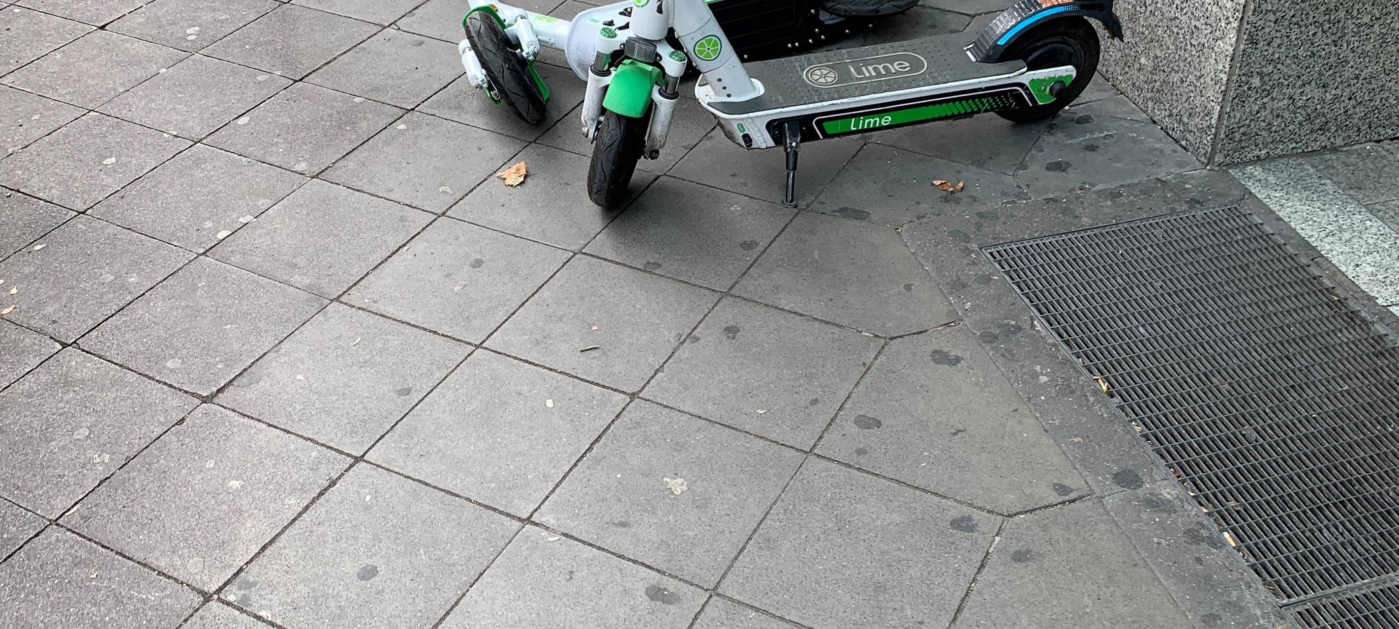 E-Scooter Chaos in Düsseldorf: Stadt plant weitere Regeln