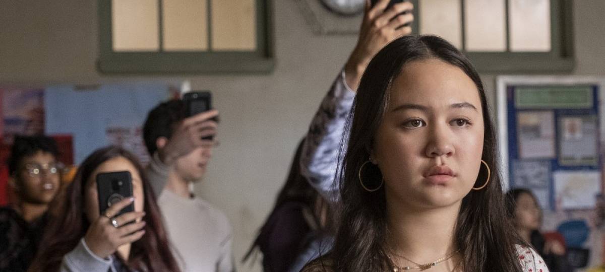 Kannst du deine Mitschüler diskrimieren`? Dann zücke dein Handy.