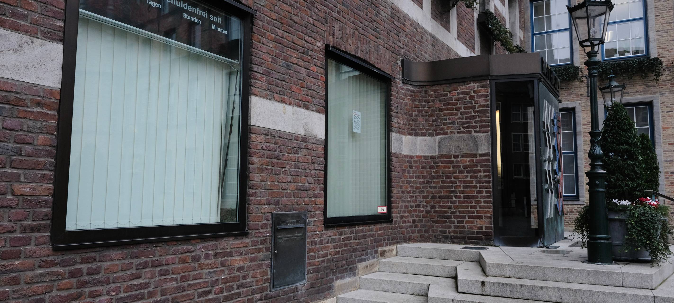 Düsseldorf stellt Schuldenfreiheitsuhr ab