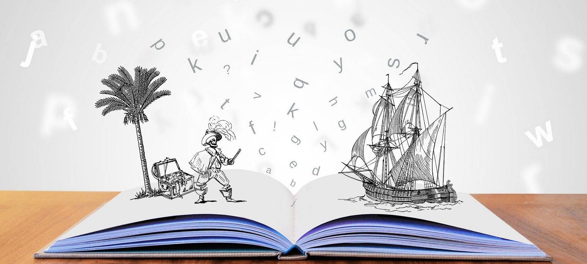 Symbolbild: Ein aufgeschlagenes Buch, aus dem Buchstaben, ein Pirat, eine Schatzkiste, eine Palme und ein Segelschiff herauskommen.