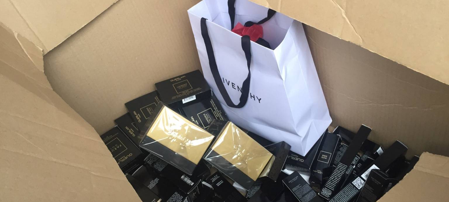 Düsseldorfer Polizei schnappt Brautkleid-Diebe