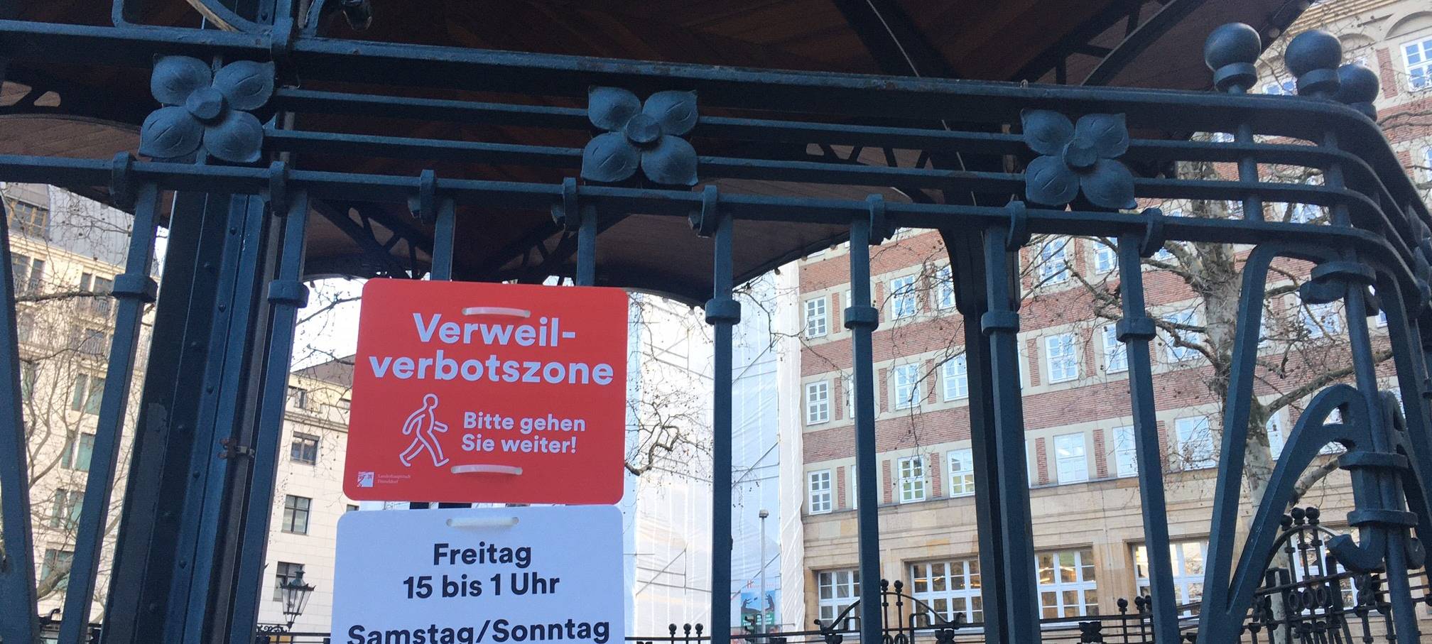 Verweilverbot in Düsseldorf aufgehoben