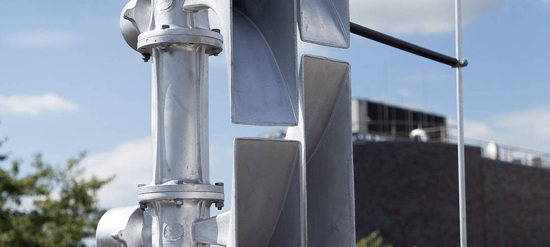 Eine Sirene auf einem Dach.