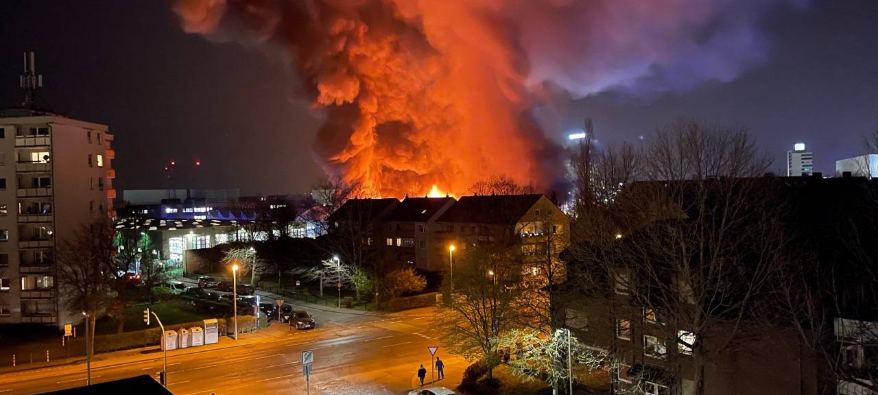 Düsseldorf: Ursache zu Brand im Rheinbahndepot