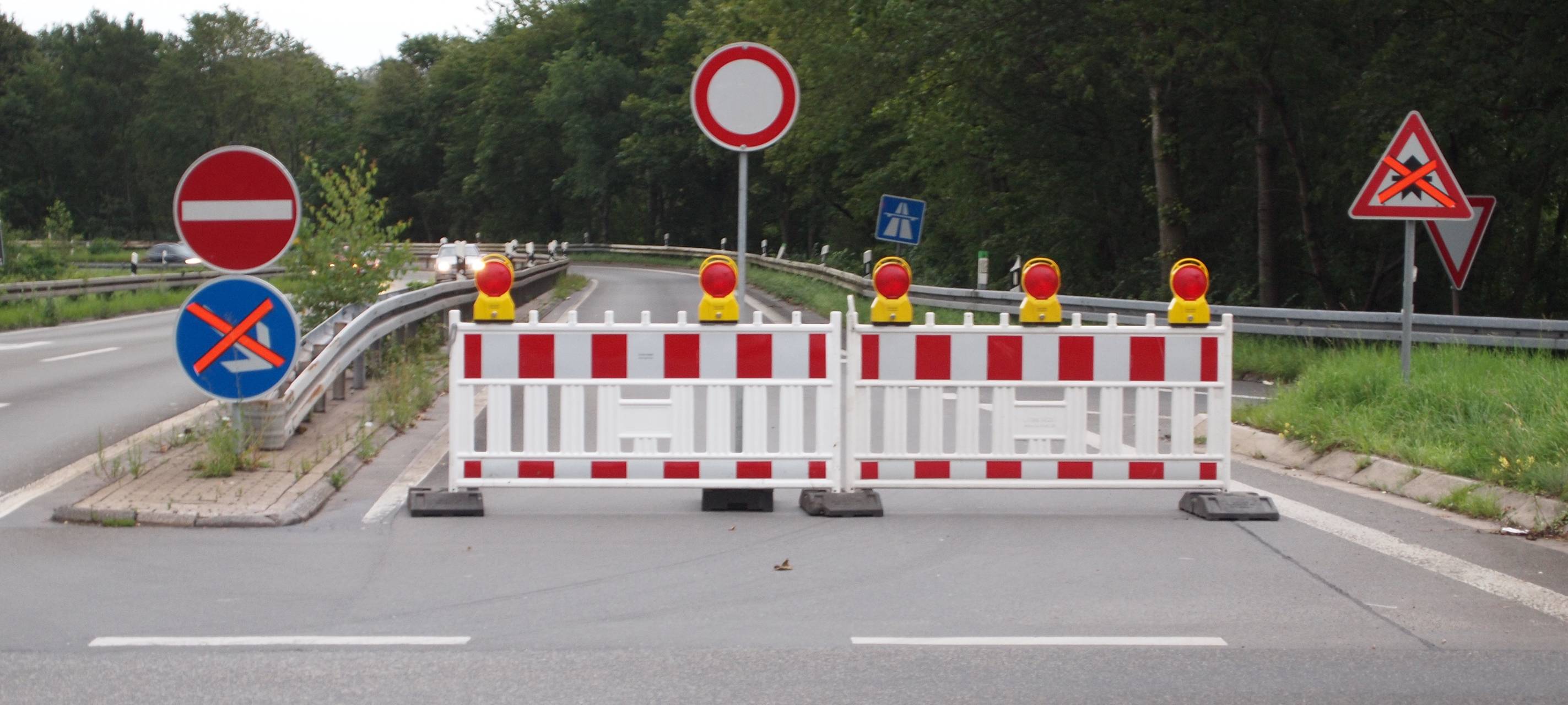 Kreuz Hilden gesperrt