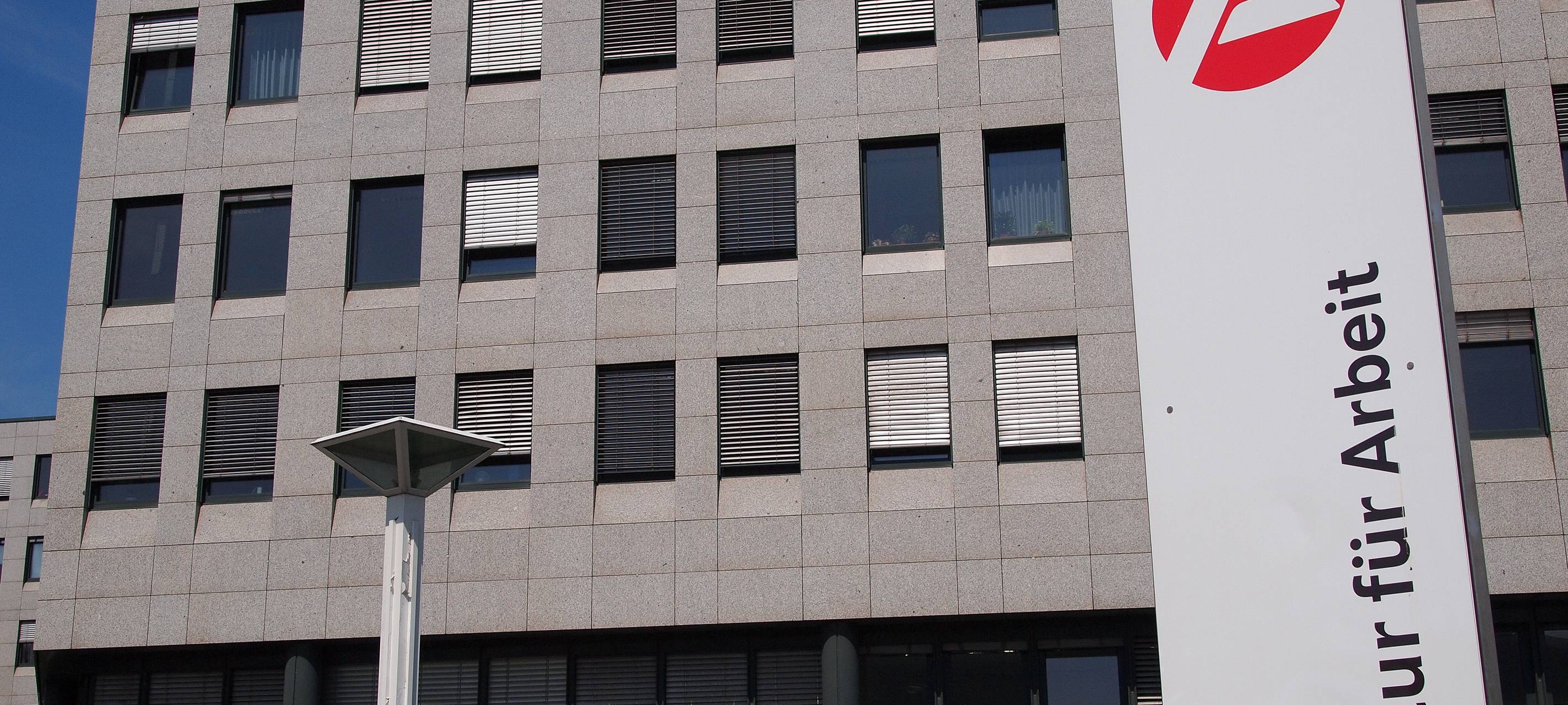 Sinkende Arbeitslosigkeit in Düsseldorf - trotz Pandemie