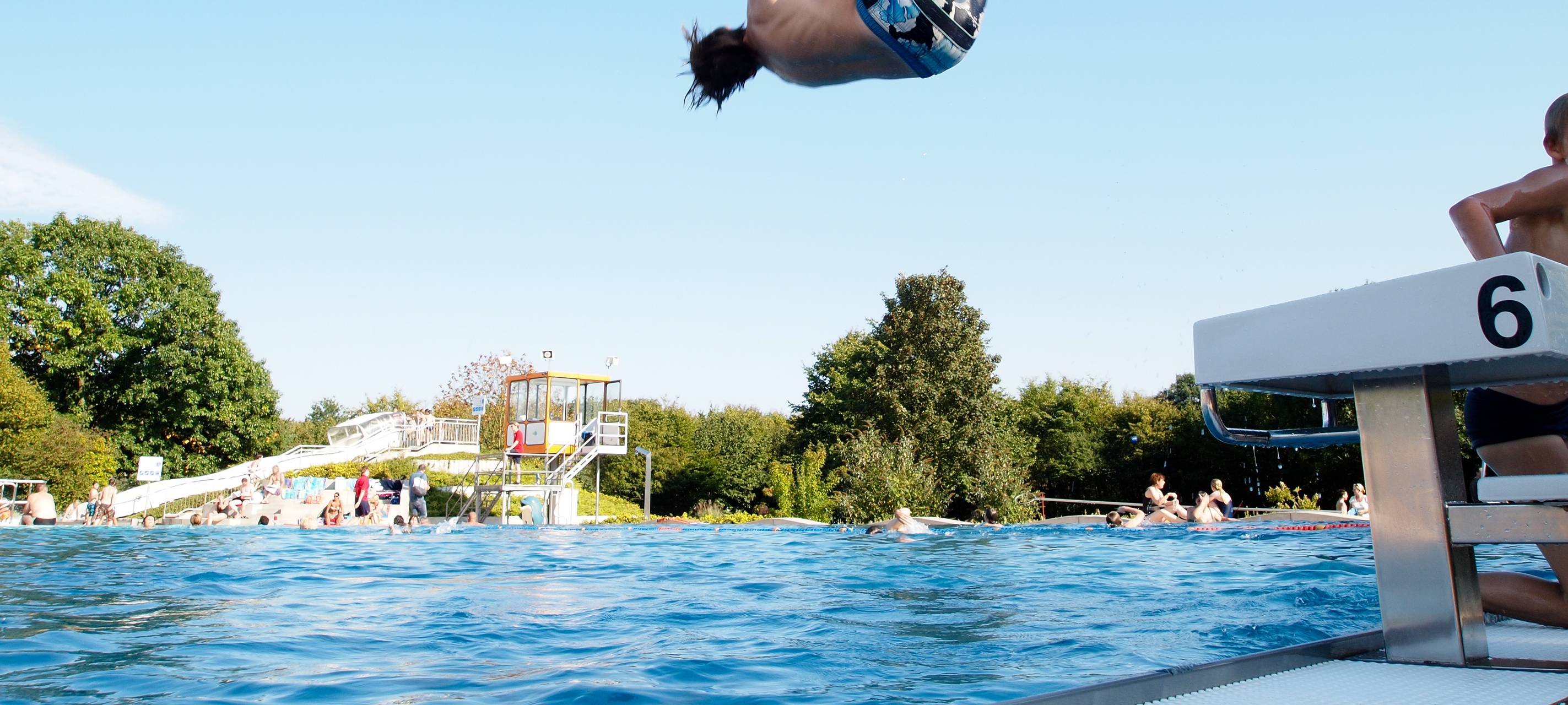 Düsseldorfs Freibadsaison läuft gemächlich an