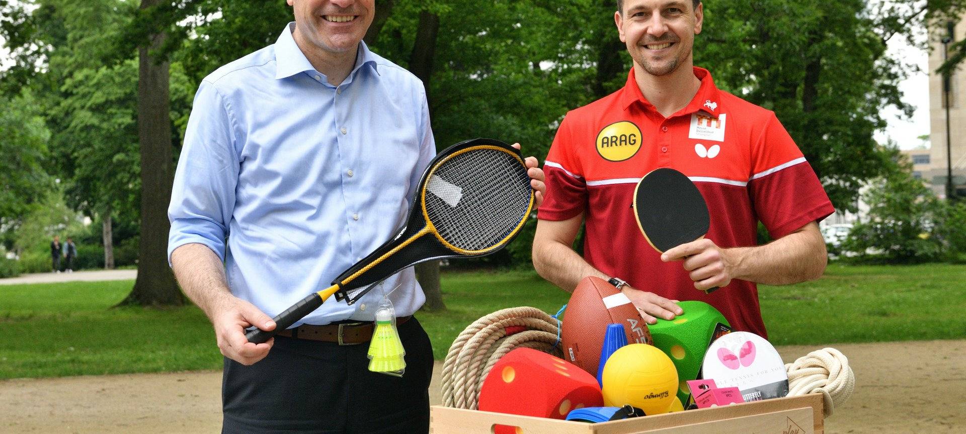 Aktion: Düsseldorf spielt Tischtennis. Für Düsseldorf