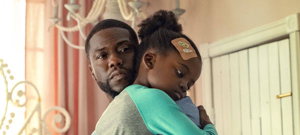 Maddy auf dem Arm ihres Vaters.