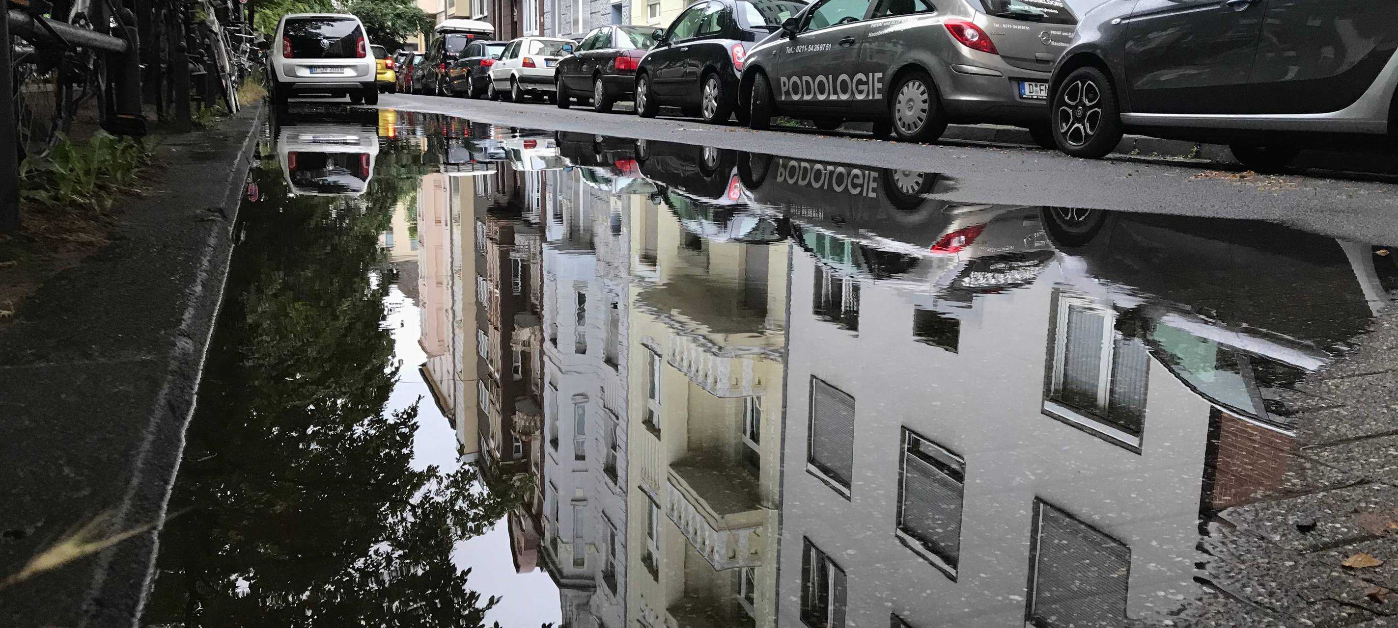 Düsseldorfer Feuerwehr mit 280 Unwetter-Einsätzen