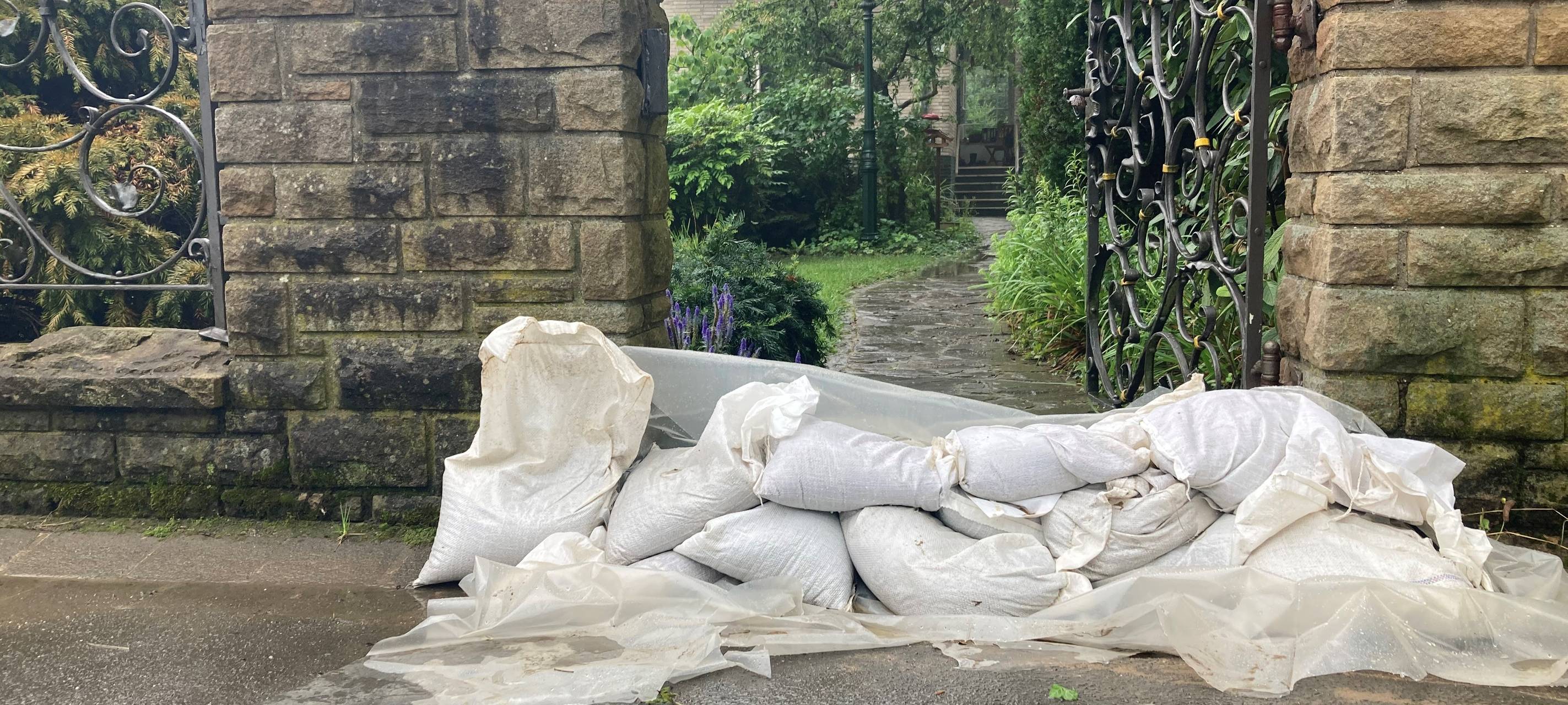 Hochwasser: Stadt Düsseldorf stellt Bescheinigungen aus