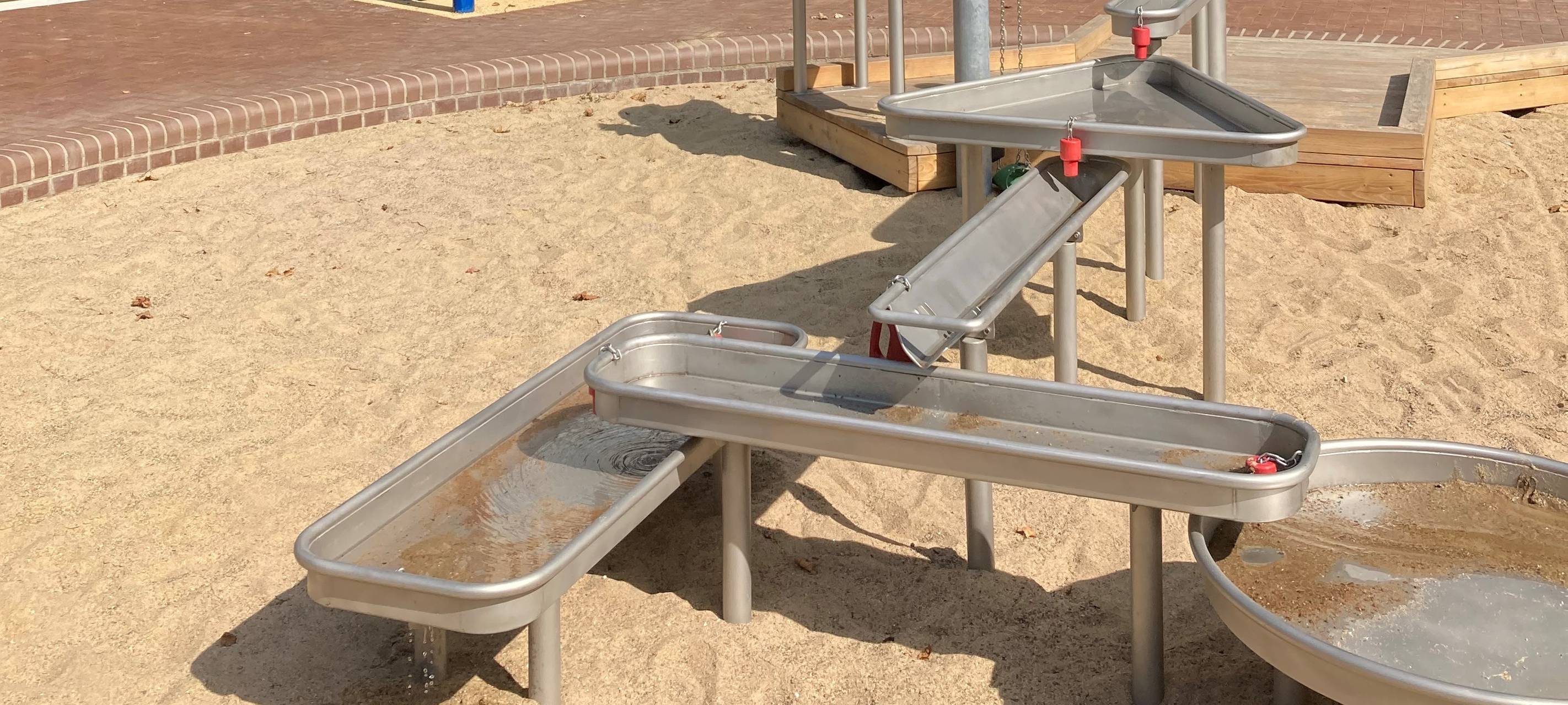 Der neu eröffnete Wasserspielplatz im Südpark.