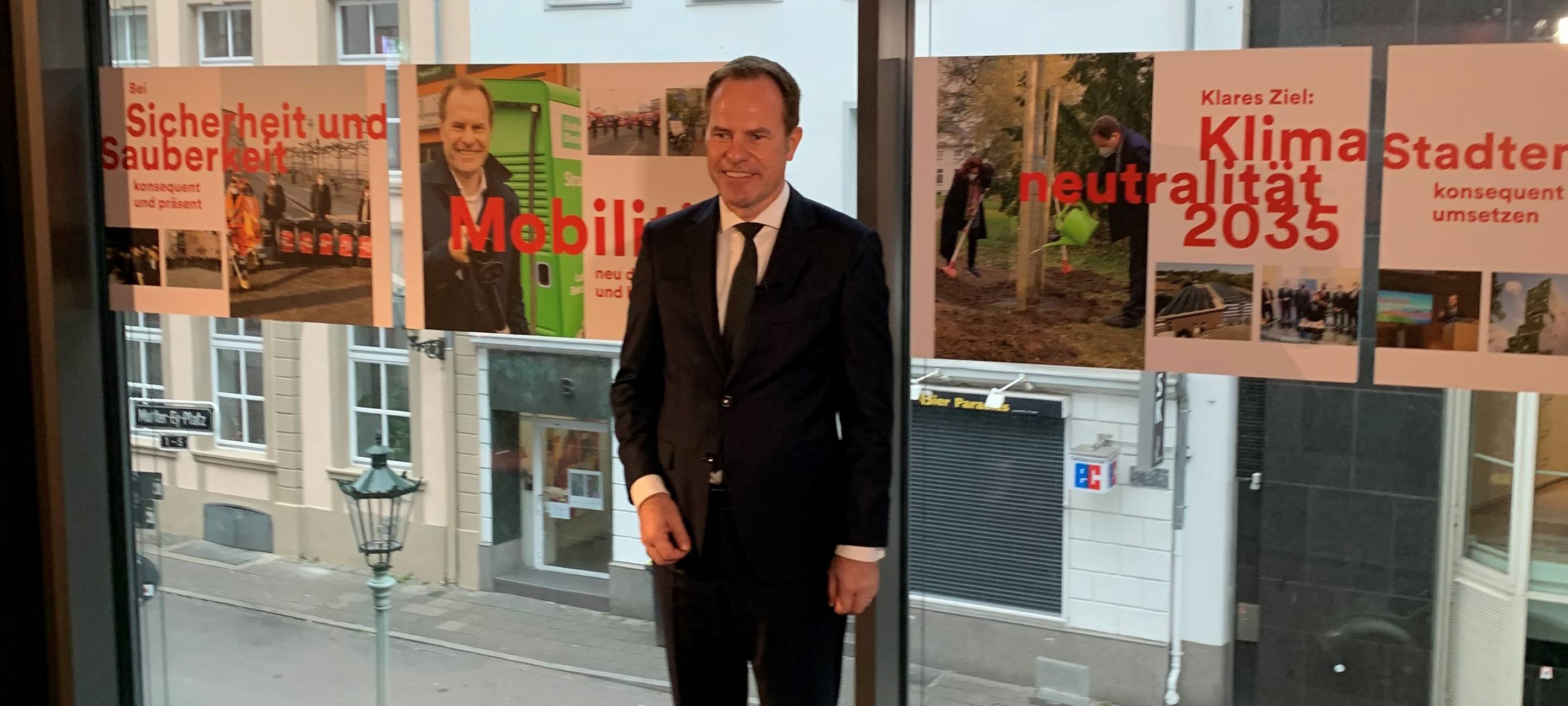 Düsseldorf - OB Keller zieht nach einem Jahr Bilanz