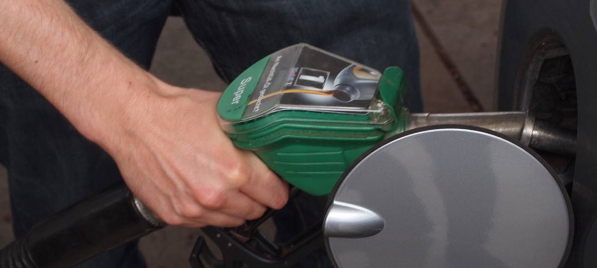 Düsseldorf: ADAC mit Tipps zum Tanken