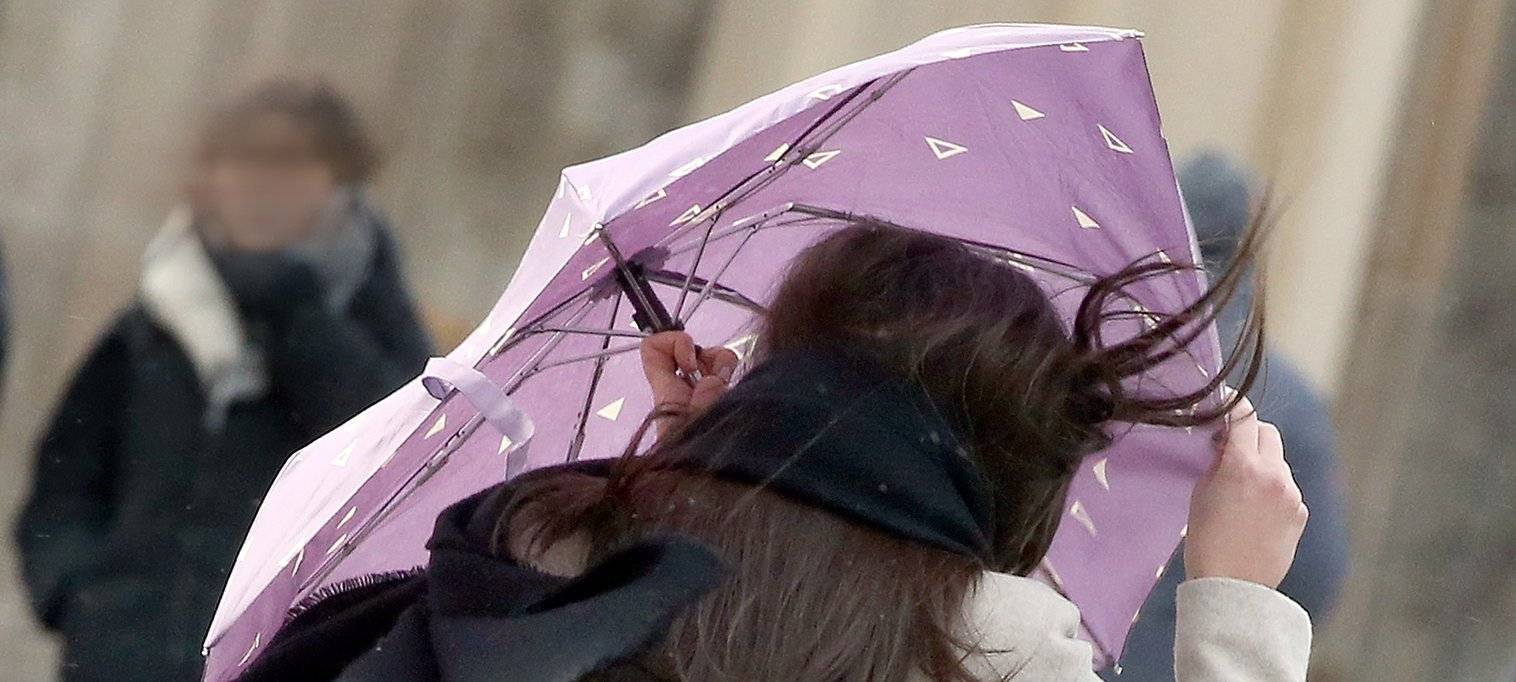 Wintertief Elli: Sturm, Schnee und Sturmfrei an Grundschulen