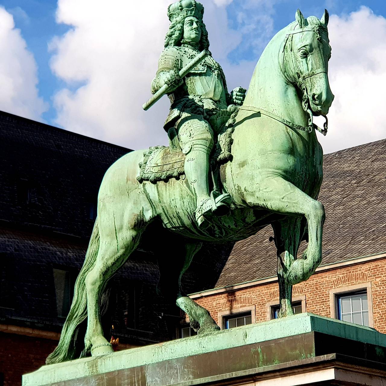 Das Jan-Wellem-Denkmal auf dem Marktplatz in der Düsseldorfer Altstadt.