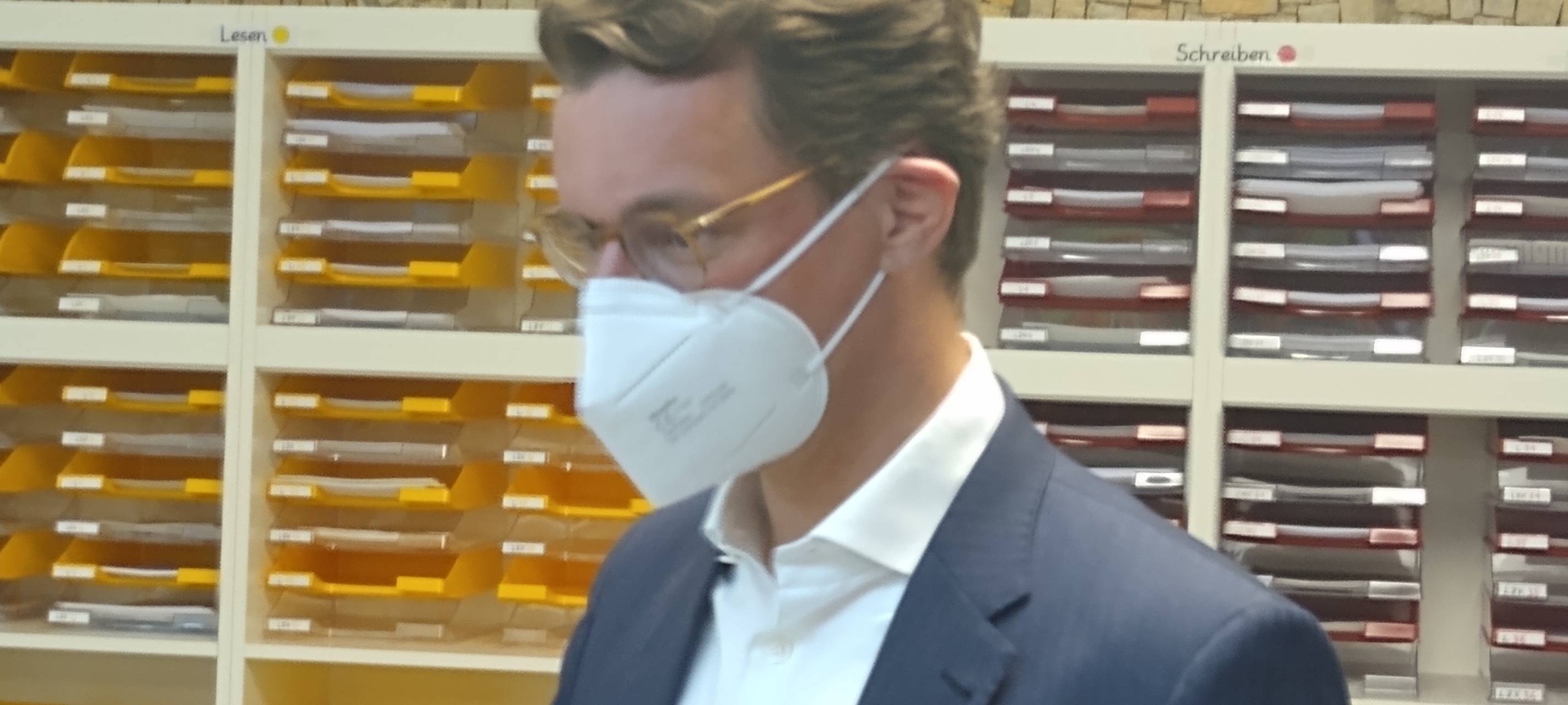 Düsseldorf: Geflüchtete nehmen am regulären Unterricht teil