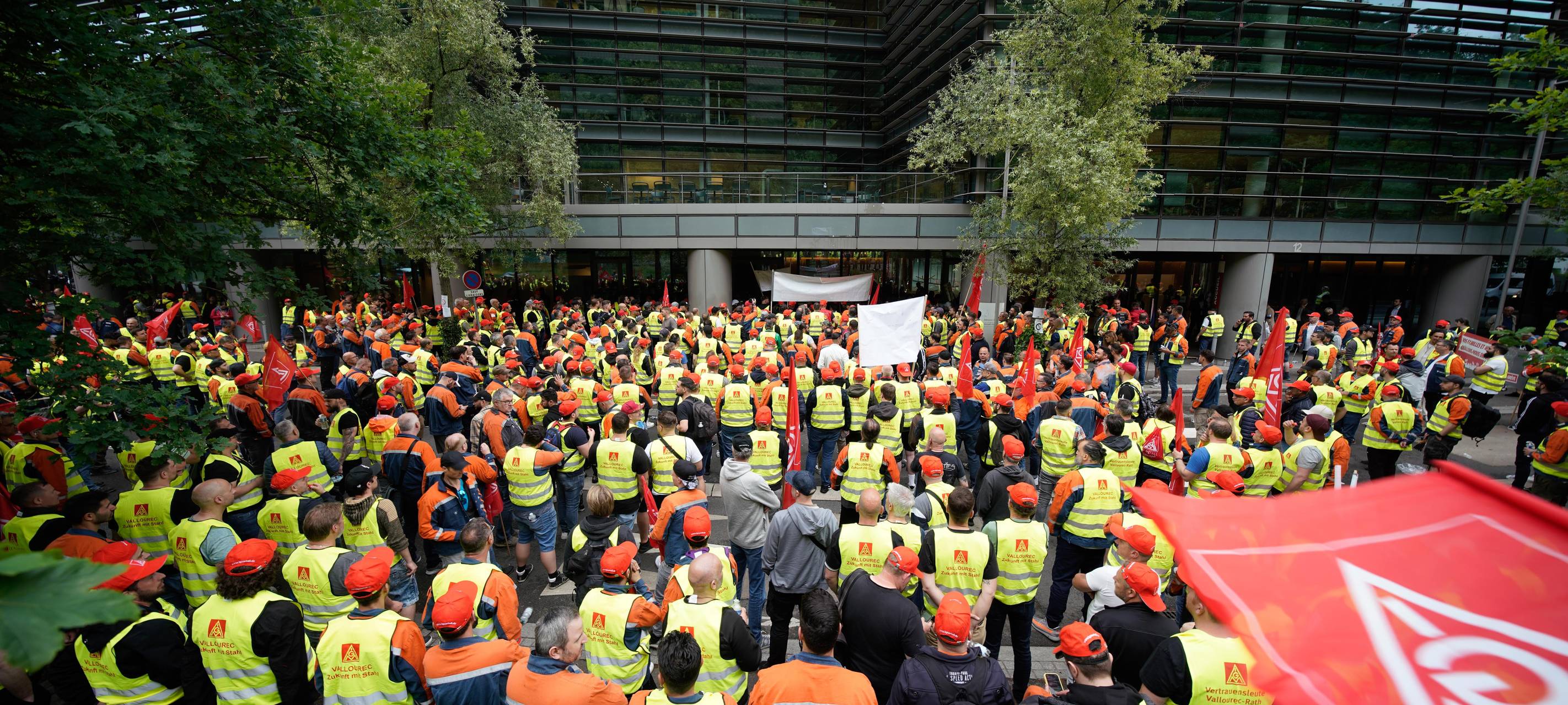 Düsseldorf/Paris: Vallourec-Protest wegen ungewisser Zukunft