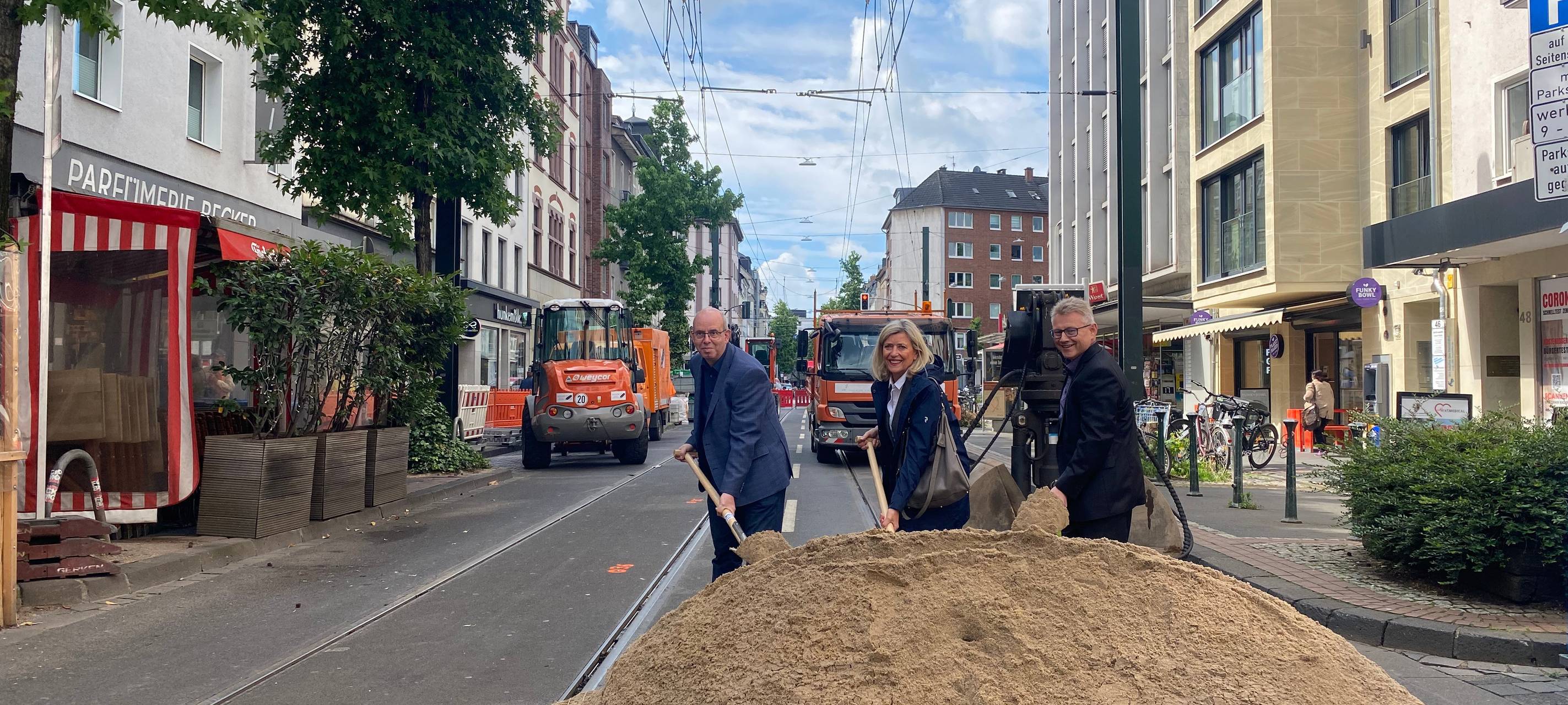 Düsseldorf - Umbau an der Venloer Straße hat begonnen