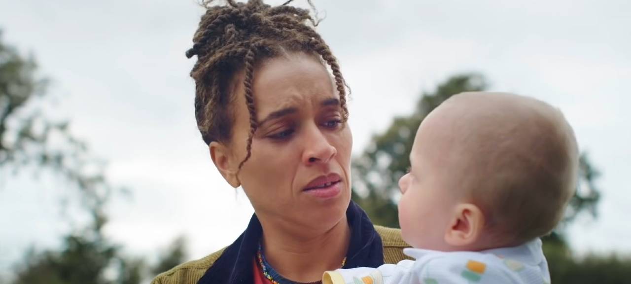 Natasha und das Baby.