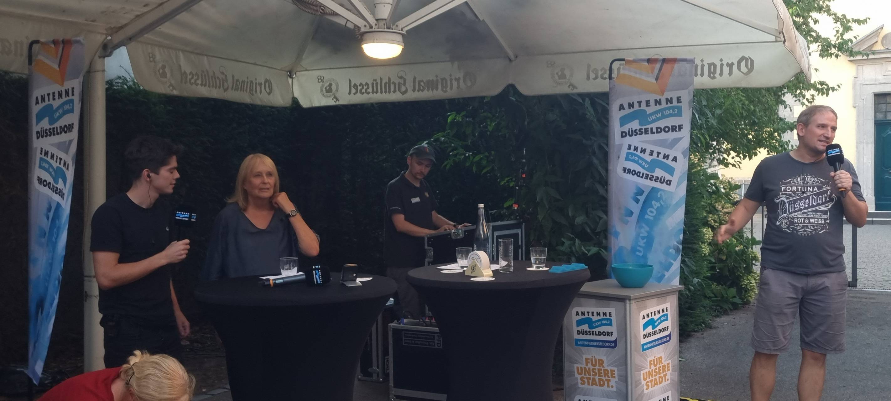 Fümmenneunzich um Sechs LIVE in der Düsseldorfer Altstadt