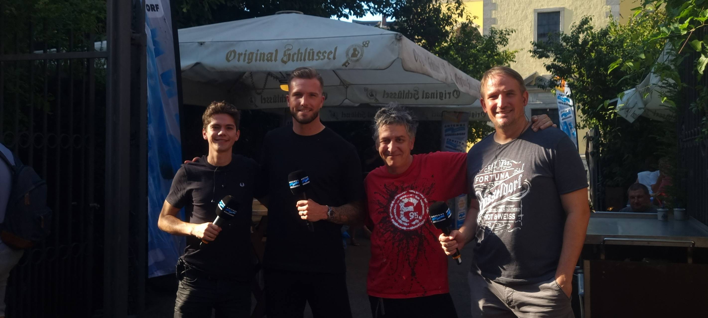 Fümmenneunzich um Sechs LIVE in der Düsseldorfer Altstadt