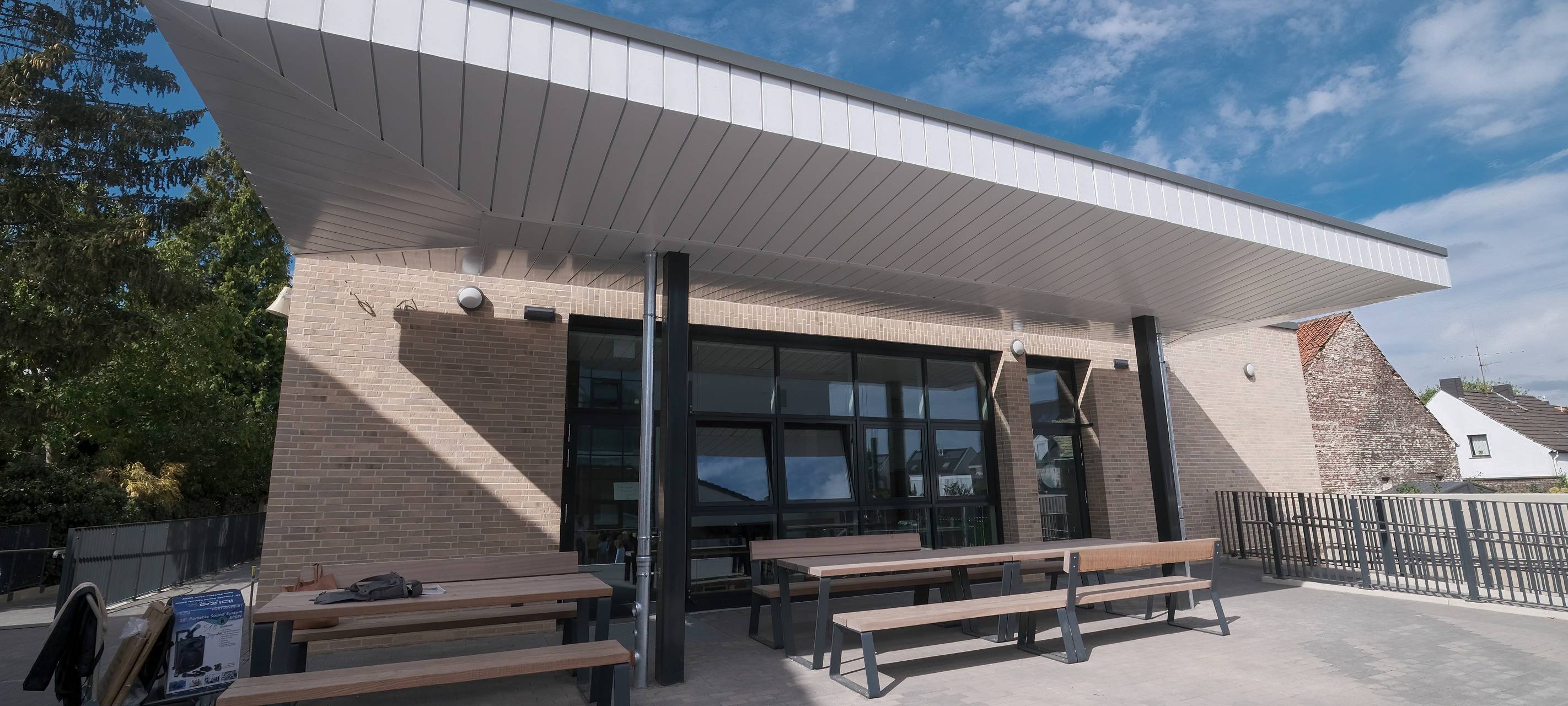 Düsseldorf-Himmelgeist: Erweiterung der Grundschule