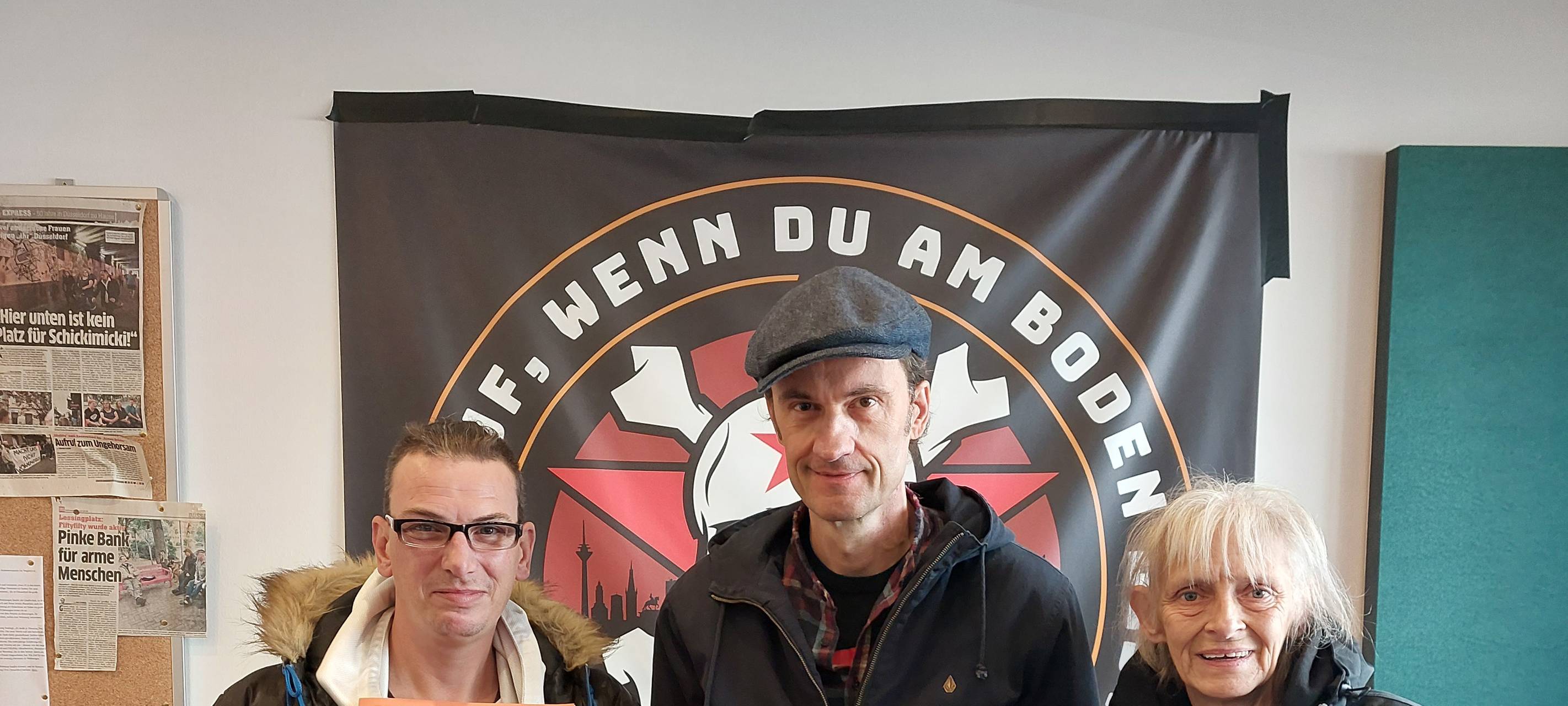 Düsseldorf: DTH unterstützen Obdachlose mit Aufklebern