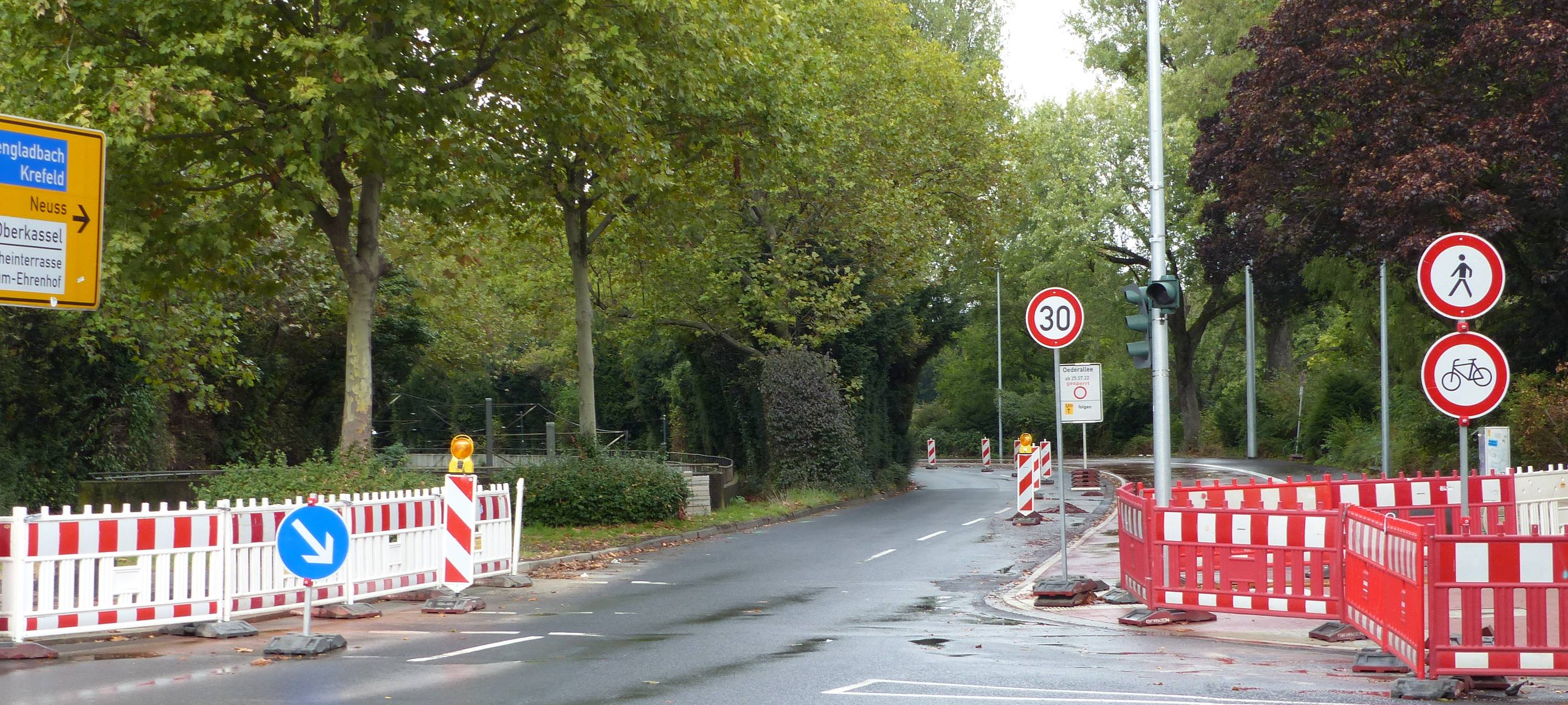Düsseldorf - Letzte Arbeiten an Radverkehrsknoten