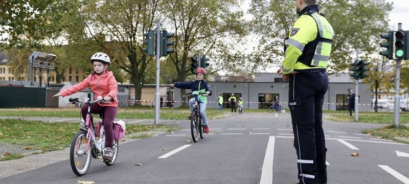 Jugendverkehrsschule in Düsseldorf eröffnet