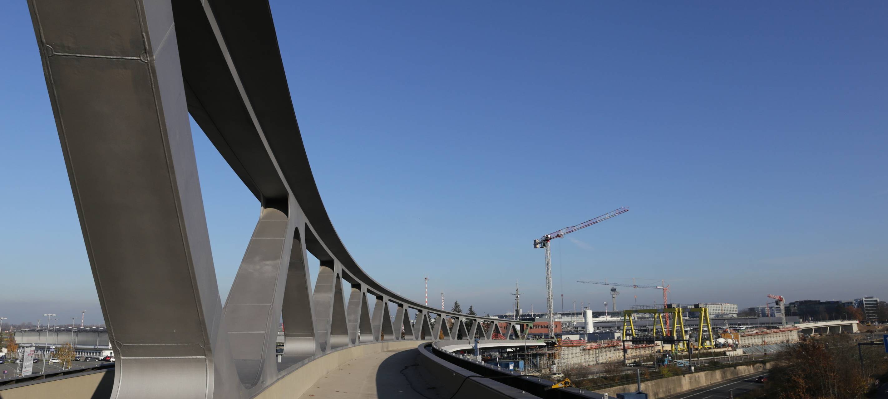 Die im Bau befindliche Strecke der U81 am Düsseldorfer Flughafen.