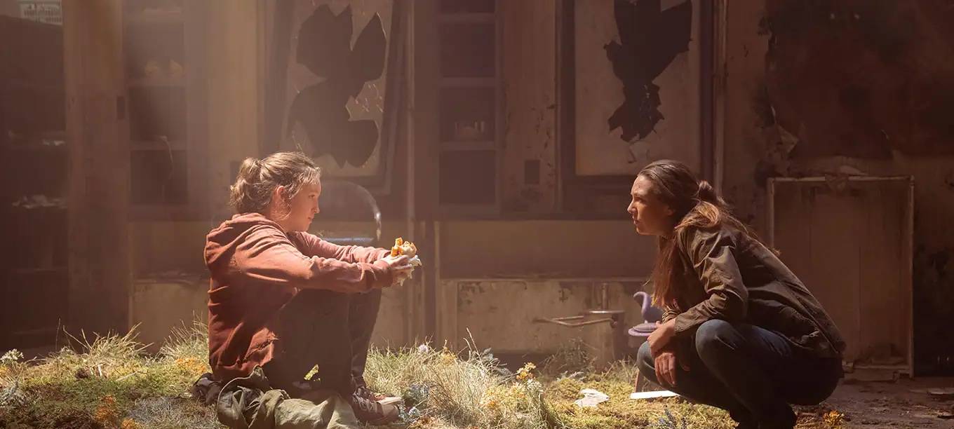 Ellie ist auf der Hut.