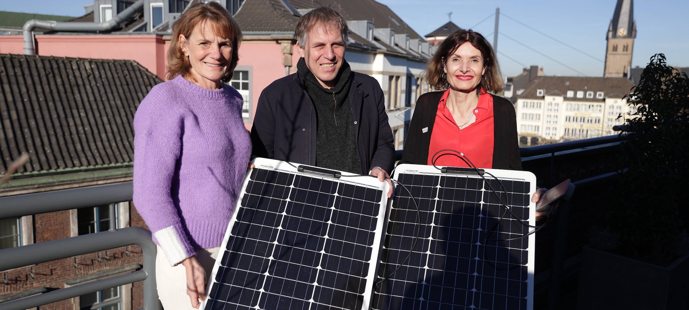 Stadt Düsseldorf fördert Balkonsolaranlagen