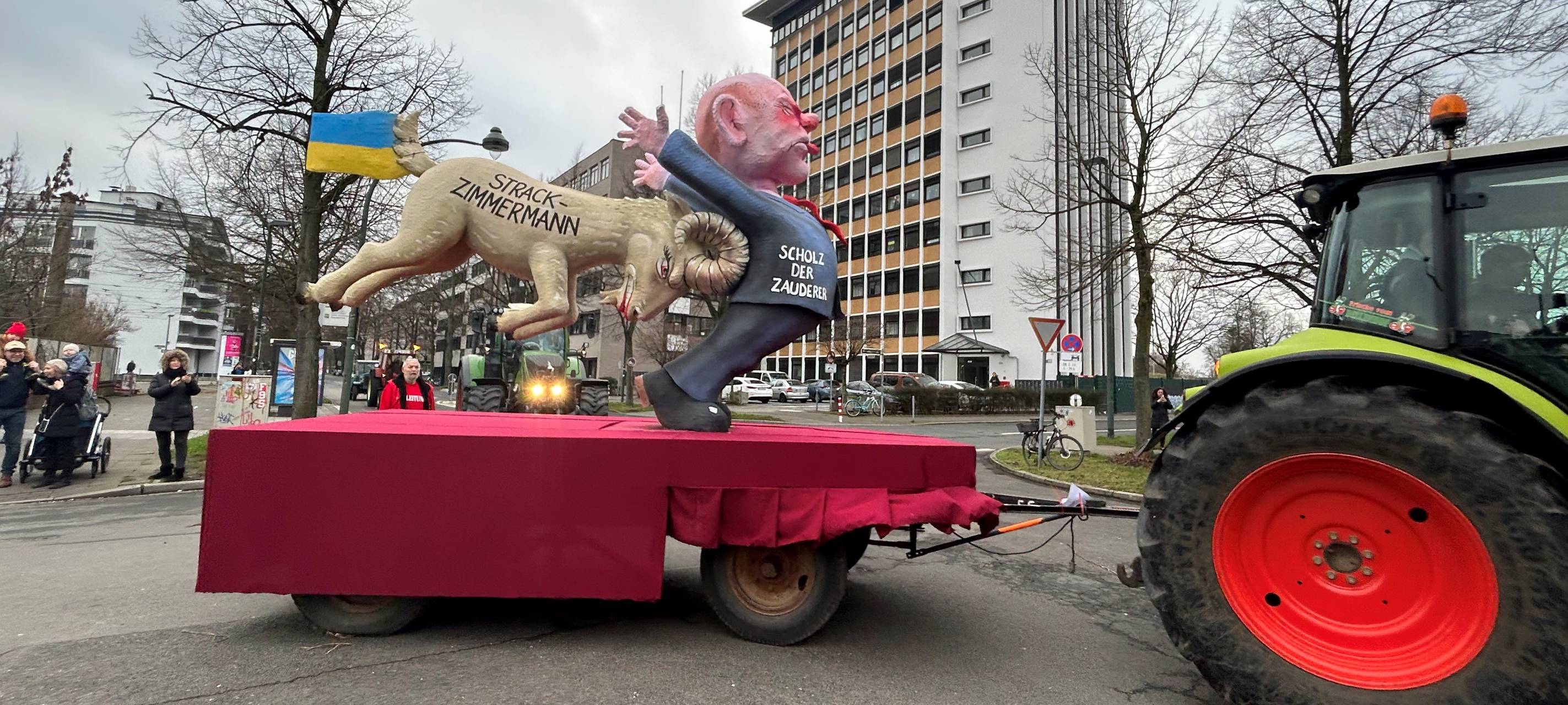 Die Mottowagen vom Düsseldorfer Rosenmontagszug 2023