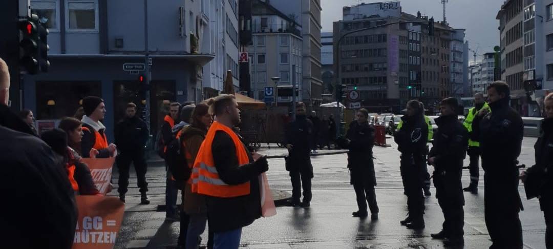 Düsseldorf: Letzte Generation mit neuer Protestform