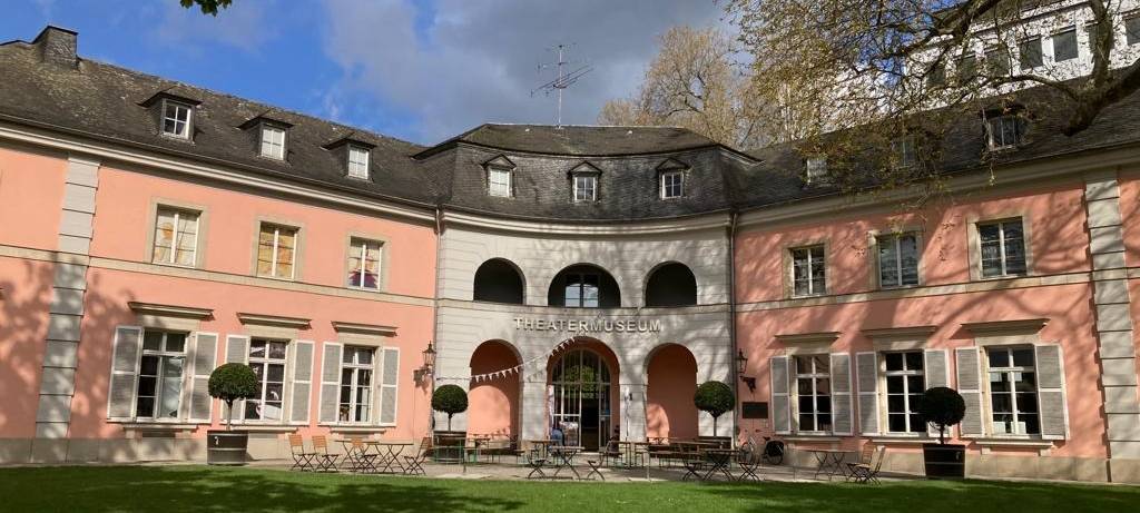 Der Hinterhof des Theater-Museums in Düsseldorf.