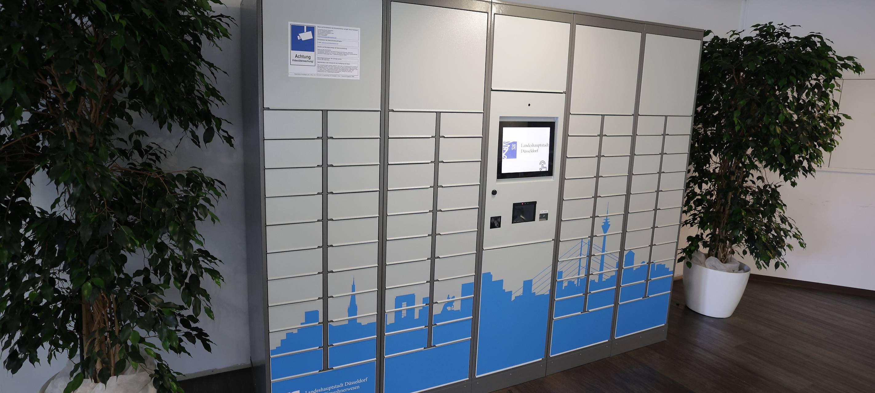 Düsseldorf - Ausgabebox für Personalausweise und Reisepässe