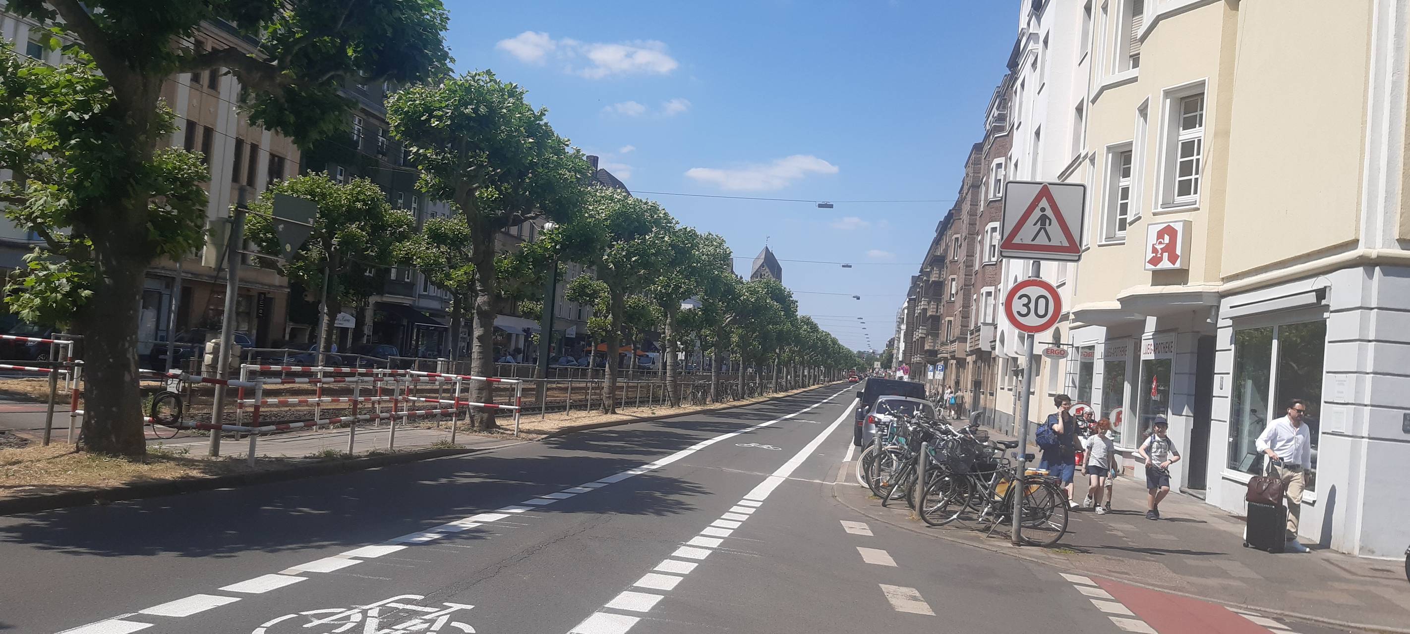 Düsseldorf: Testphase auf der Luegallee läuft gut