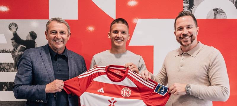 Fortuna Düsseldorf präsentiert Neuzugang