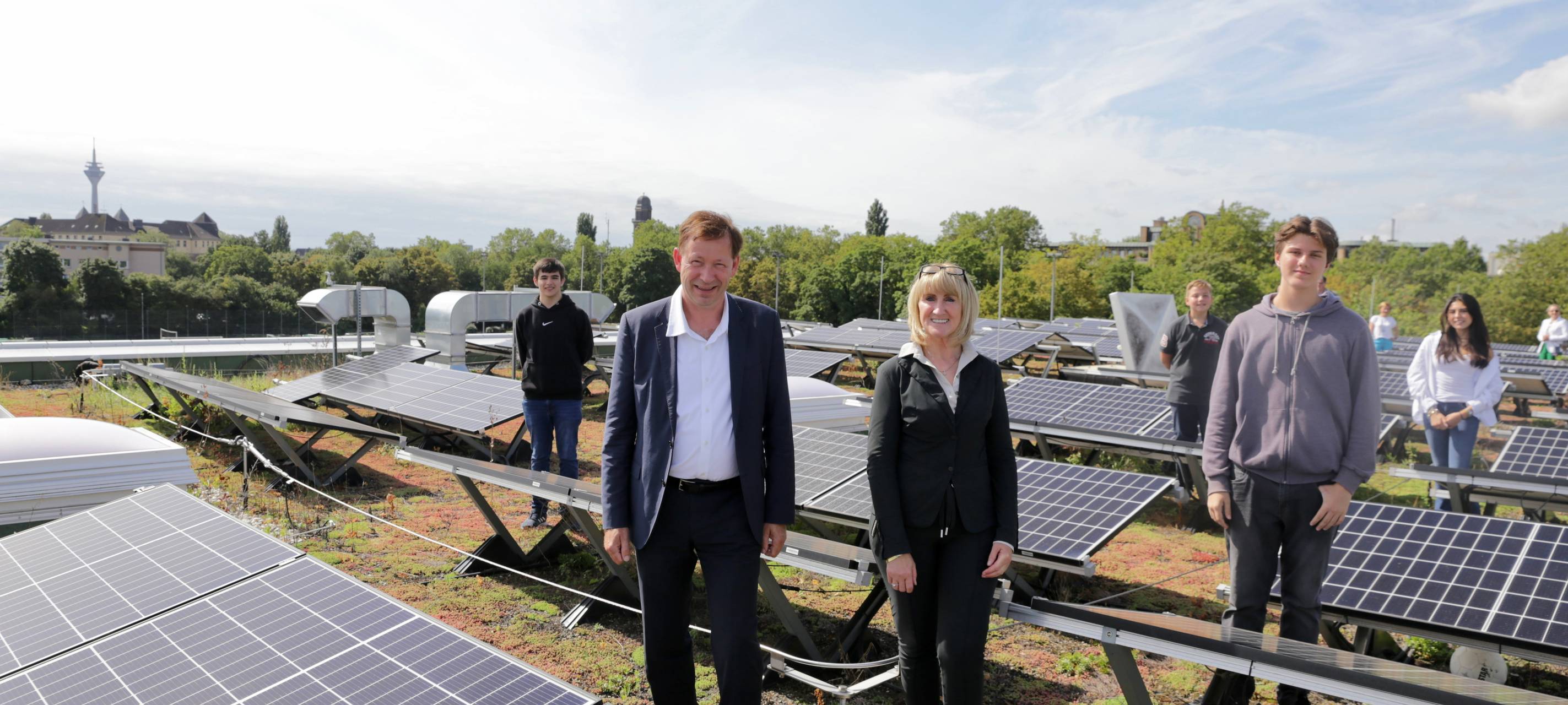 Mehr Photovoltaikanlagen für Düsseldorfer Schulen