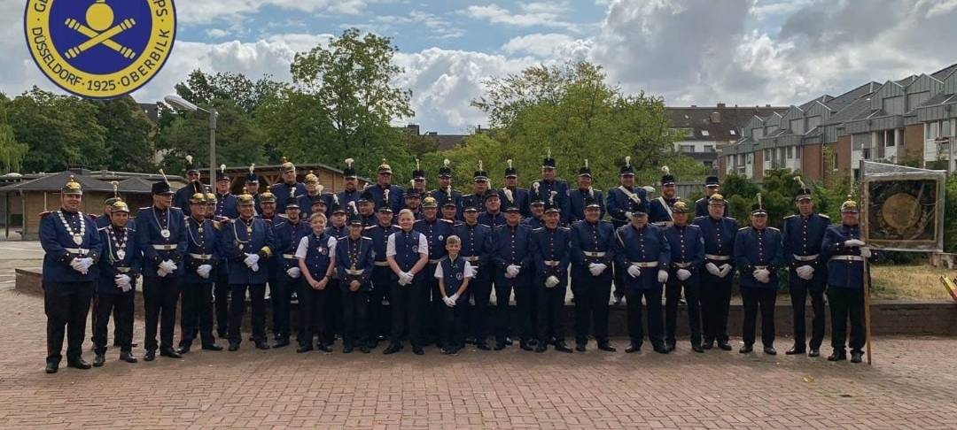 Ein Gruppenbild der Gesellschaft Artillerie Corps Oberbilk.