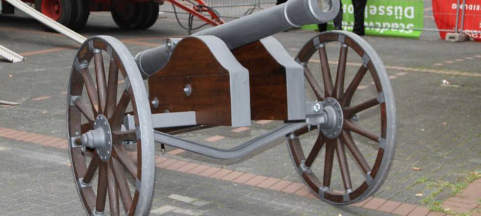 Eine Kanone der Gesellschaft Artillerie Corps Oberbilk.