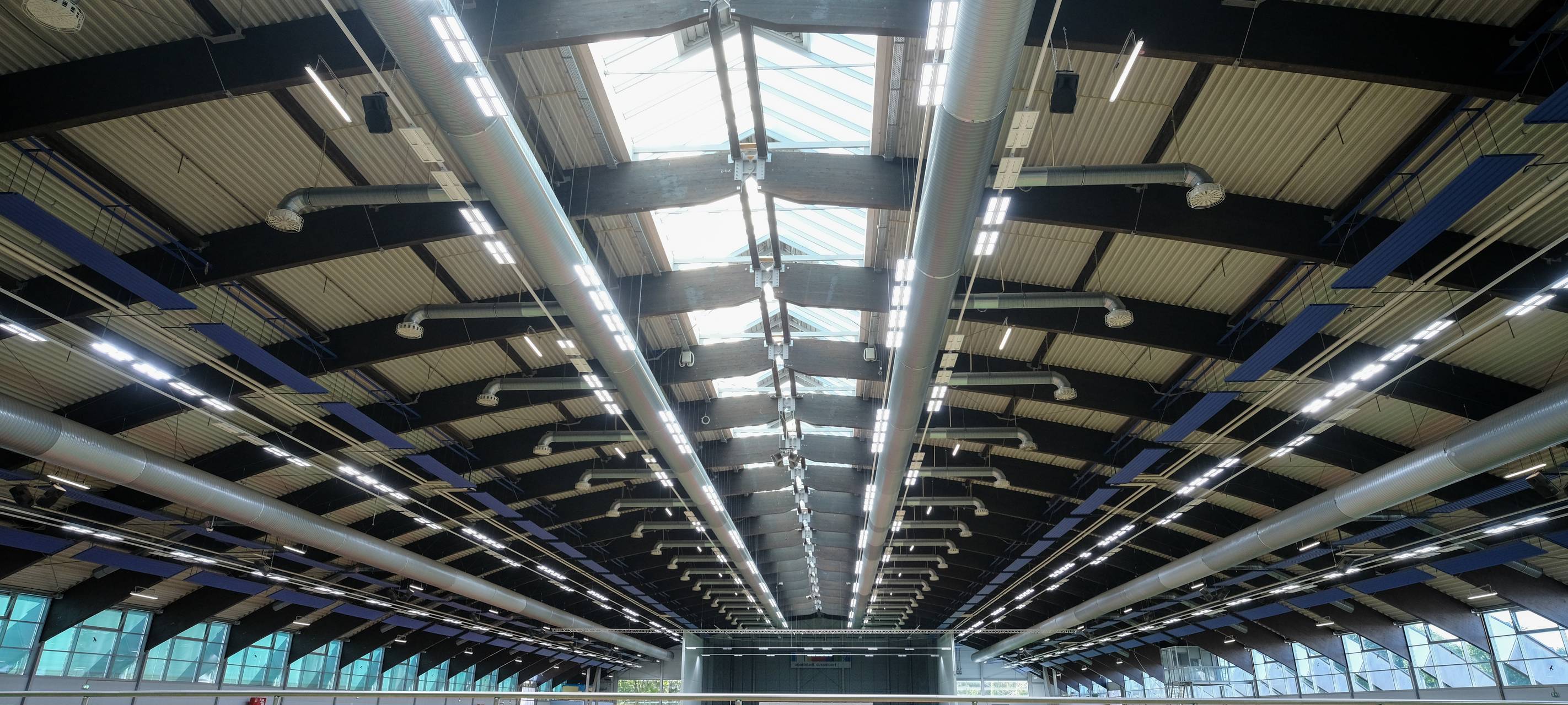 Düsseldorf: neue LED-Lichter im Arena-Sportpark